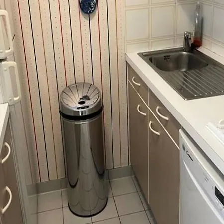 Heliodore Apartment *